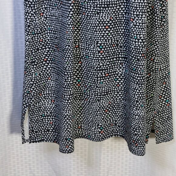 Title Nine size M stretch navy white nimbelene tiny triangle active - summer dre - Picture 4 of 14